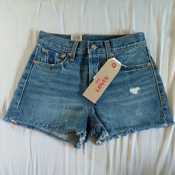 Levi's Denim Jean Wedgie Fit High Rise Shorts - Picture 4 of 7